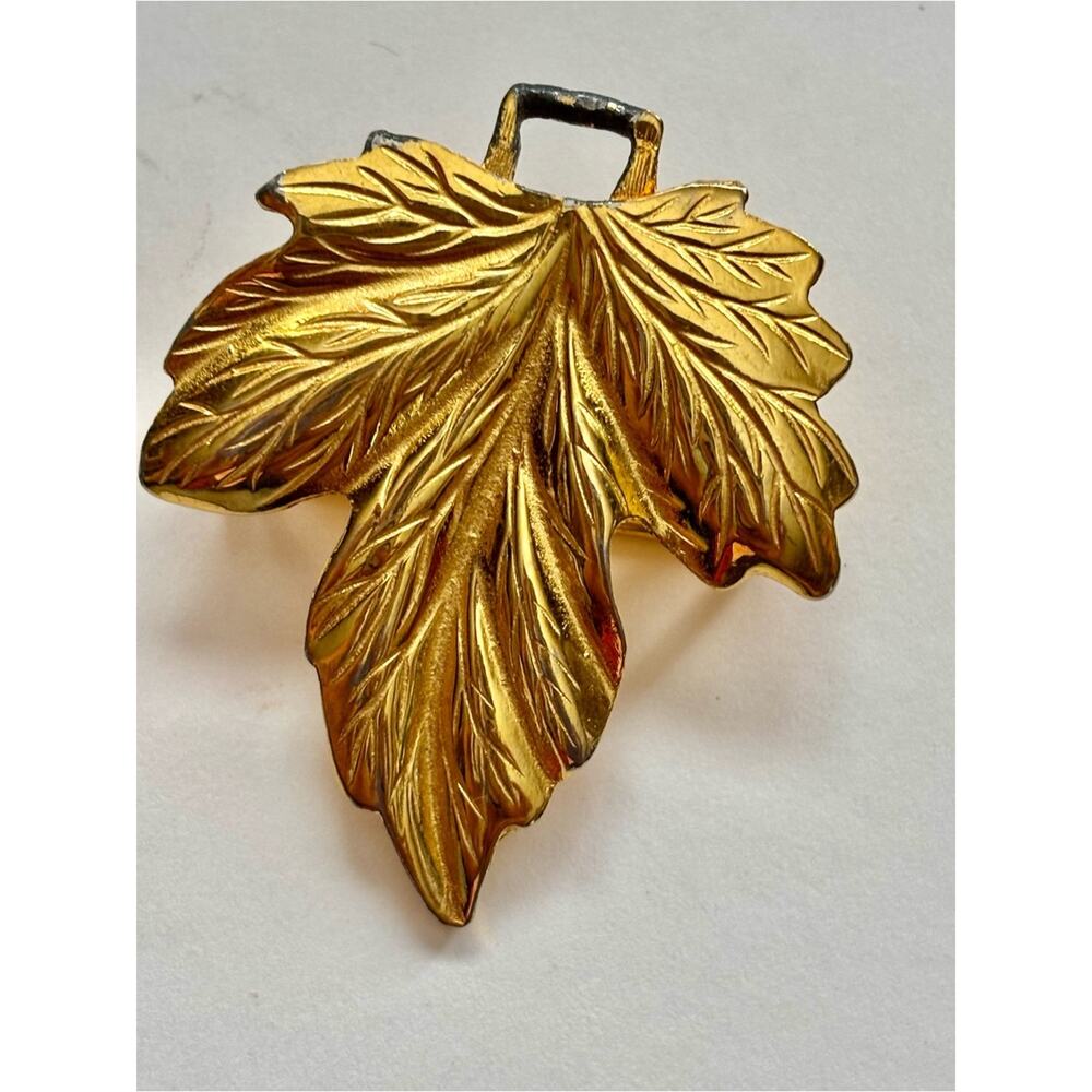 Authentic 🏷️Vintage Signed GERRY’S Textured Maple Leaf Brooch Fall Autumn - Picture 4 of 4